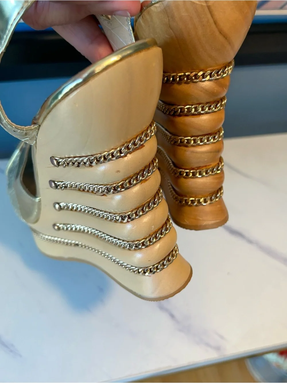 ⭐️ 5 for $25⭐️ Fornarina platform shoes